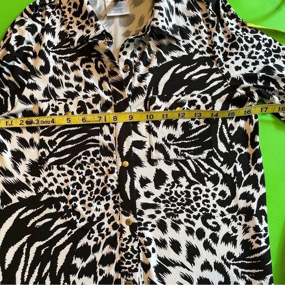 BCBG MaxAzria  Casual Button Down Top - Picture 10 of 11